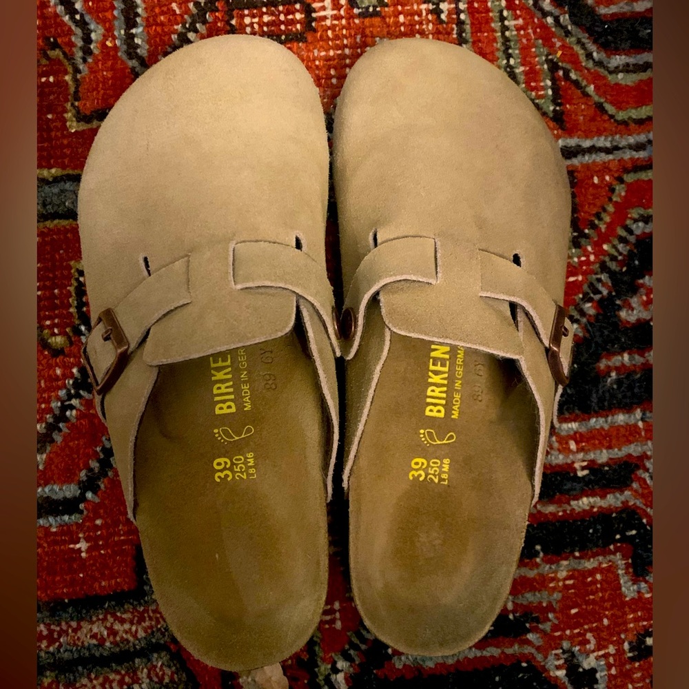 Birkenstock Vegan Suede Boston In Taupe Color.  Size 39 Regular.  RARE!